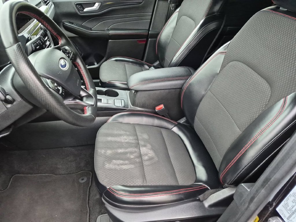 Used 2024 Ford Escape ST-Line AWD/4WD image 17