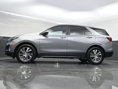 Used 2024 Chevrolet Equinox LT FWD image 38