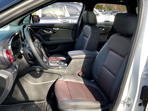 Used 2025 Chevrolet Blazer RS w/ Driver Confidence II Package image 7