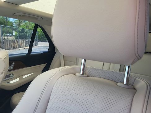 Used 2022 Mercedes-Benz GLE 350 4MATIC image 17