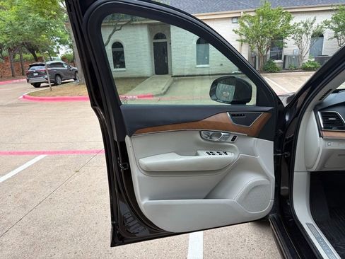 Used 2018 Volvo XC90 T6 Inscription w/ Convenience Package AWD/4WD image 9