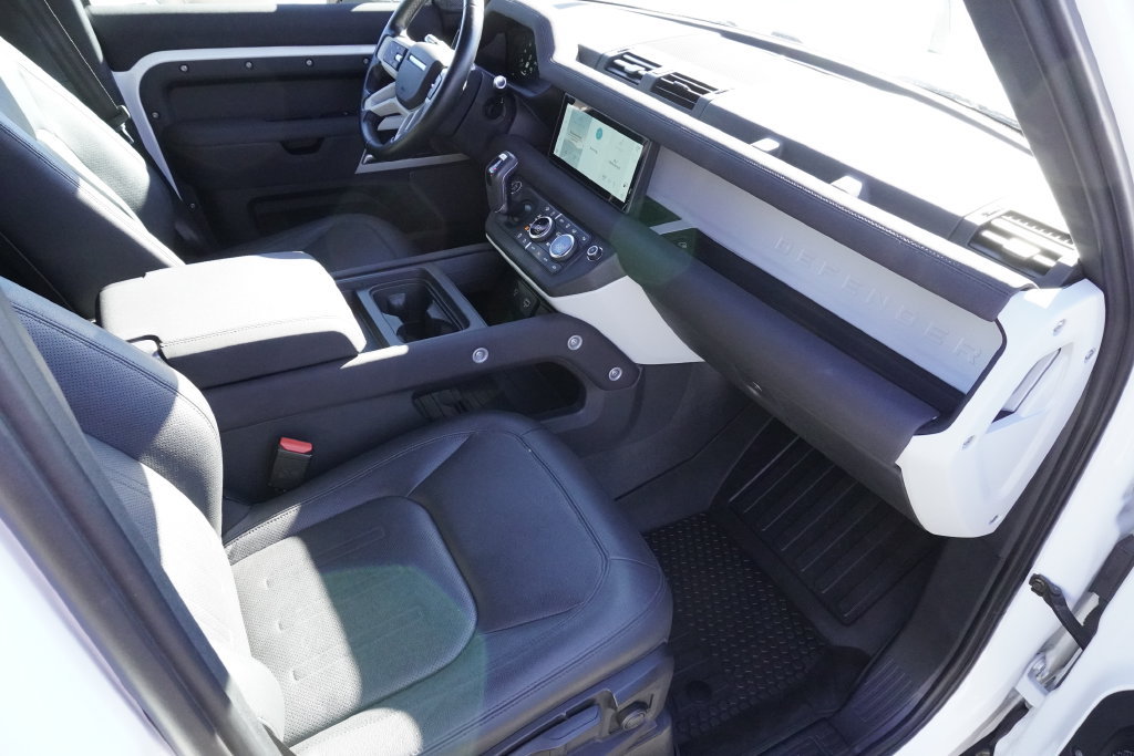 Used 2022 Land Rover Defender 110 S AWD/4WD image 22