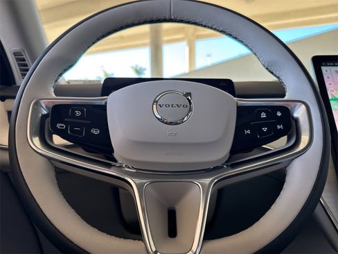 New 2025 Volvo EX90 Plus w/ Protection Package Premier image 23