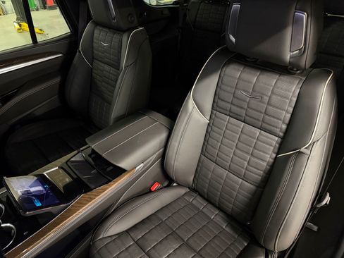 New 2026 Cadillac Escalade Platinum Sport AWD/4WD image 60