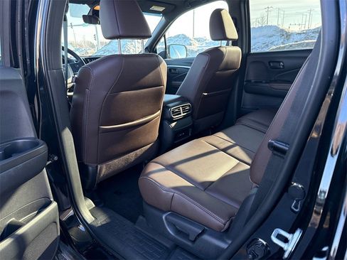 Certified 2025 Honda Passport EX-L image 16