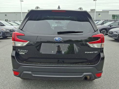 Certified 2023 Subaru Forester Premium AWD/4WD image 5