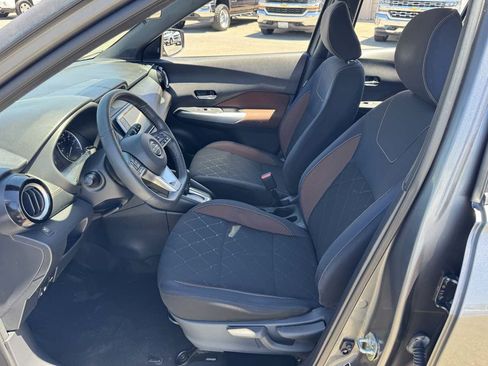 Used 2018 Nissan Kicks SR FWD image 20