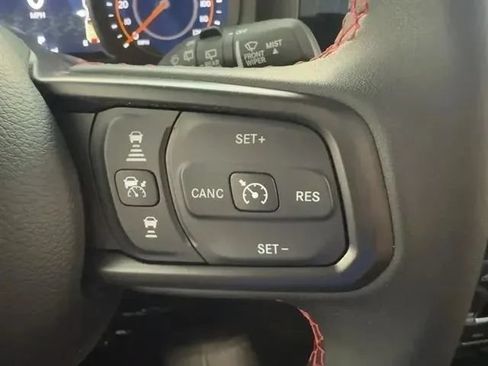 Used 2024 Jeep Wrangler Unlimited Rubicon AWD/4WD image 33