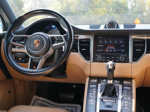 Used 2018 Porsche Macan S AWD/4WD image 14
