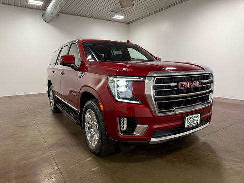 Used 2023 GMC Yukon SLT w/ SLT Luxury Package AWD/4WD image 30
