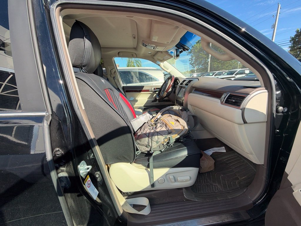Used 2018 Lexus GX 460 Premium w/ Premium Package AWD/4WD image 28