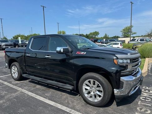 Used 2021 Chevrolet Silverado 1500 LTZ w/ LTZ Premium Package AWD/4WD image 3