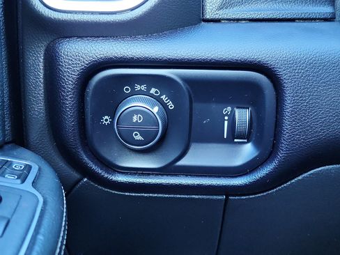 Used 2024 RAM 2500 Big Horn image 27