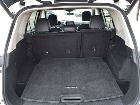 Used 2021 Nissan Rogue SV w/ Premium Package FWD image 54