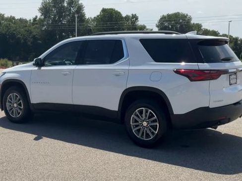 Used 2022 Chevrolet Traverse LT FWD image 6