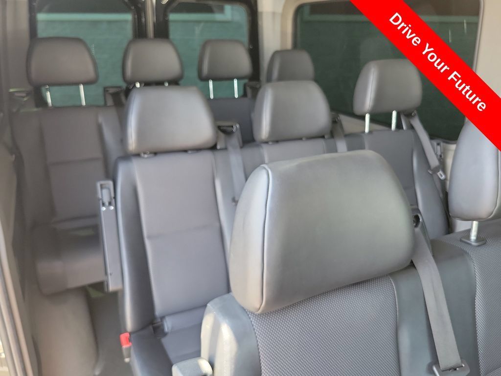Used 2018 Mercedes-Benz Sprinter 2500 image 20