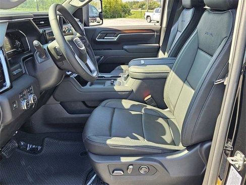 New 2025 GMC Sierra 2500 Denali w/ Denali Reserve Package image 9