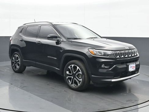 Used 2022 Jeep Compass Limited image 9