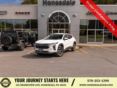 Used 2025 Chevrolet Trax LT w/ Driver Confidence Package