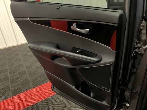 Used 2018 Kia Sorento SX image 32