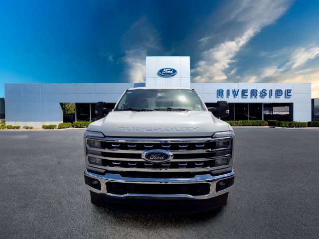 Used 2024 Ford F350 Lariat AWD/4WD image 2