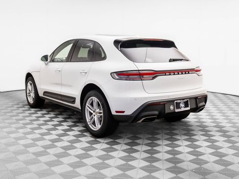 Certified 2026 Porsche Macan AWD/4WD image 3
