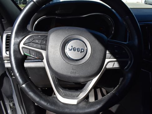 Used 2019 Jeep Grand Cherokee Limited image 13