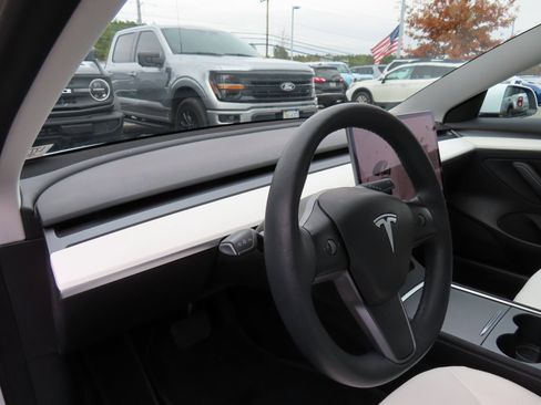 Used 2022 Tesla Model 3 Long Range image 14