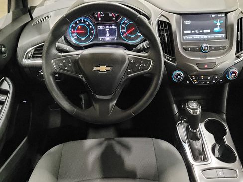 Used 2017 Chevrolet Cruze LT w/ Convenience Package FWD image 22