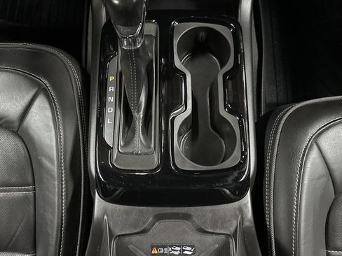 Used 2022 GMC Canyon Denali w/ Denali Black Edition Package image 25