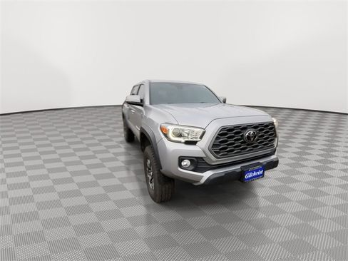 Used 2020 Toyota Tacoma TRD Off-Road image 3