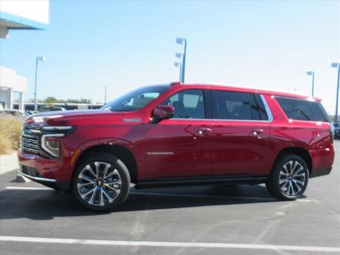 New 2026 Chevrolet Suburban High Country image 2