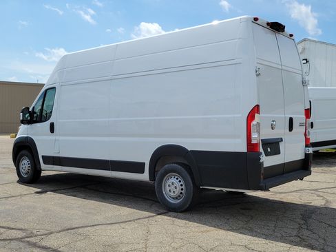 Used 2025 RAM ProMaster 3500 FWD image 3