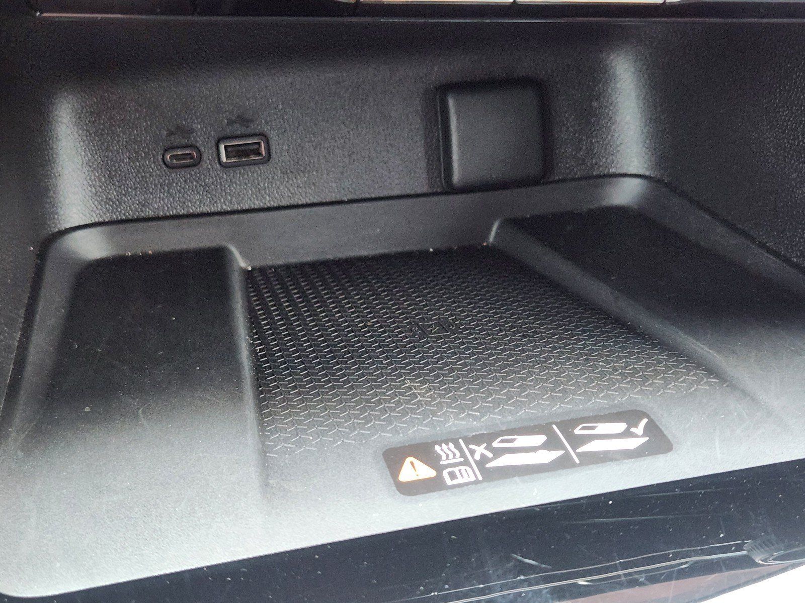 Used 2026 Chevrolet Traverse RS w/ LPO, Floor Liner Package FWD image 18