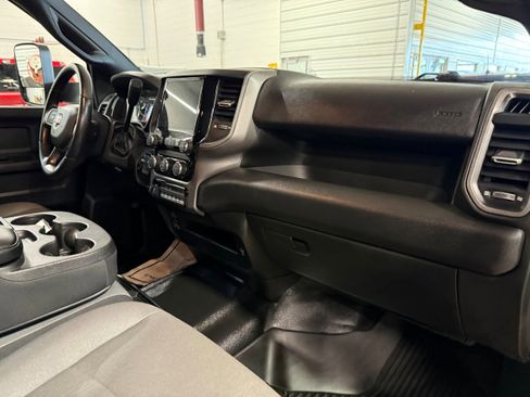 Used 2022 RAM 5500 Tradesman w/ Max Tow Package image 10