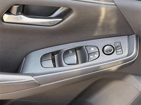 Used 2025 Nissan Sentra SV FWD image 13