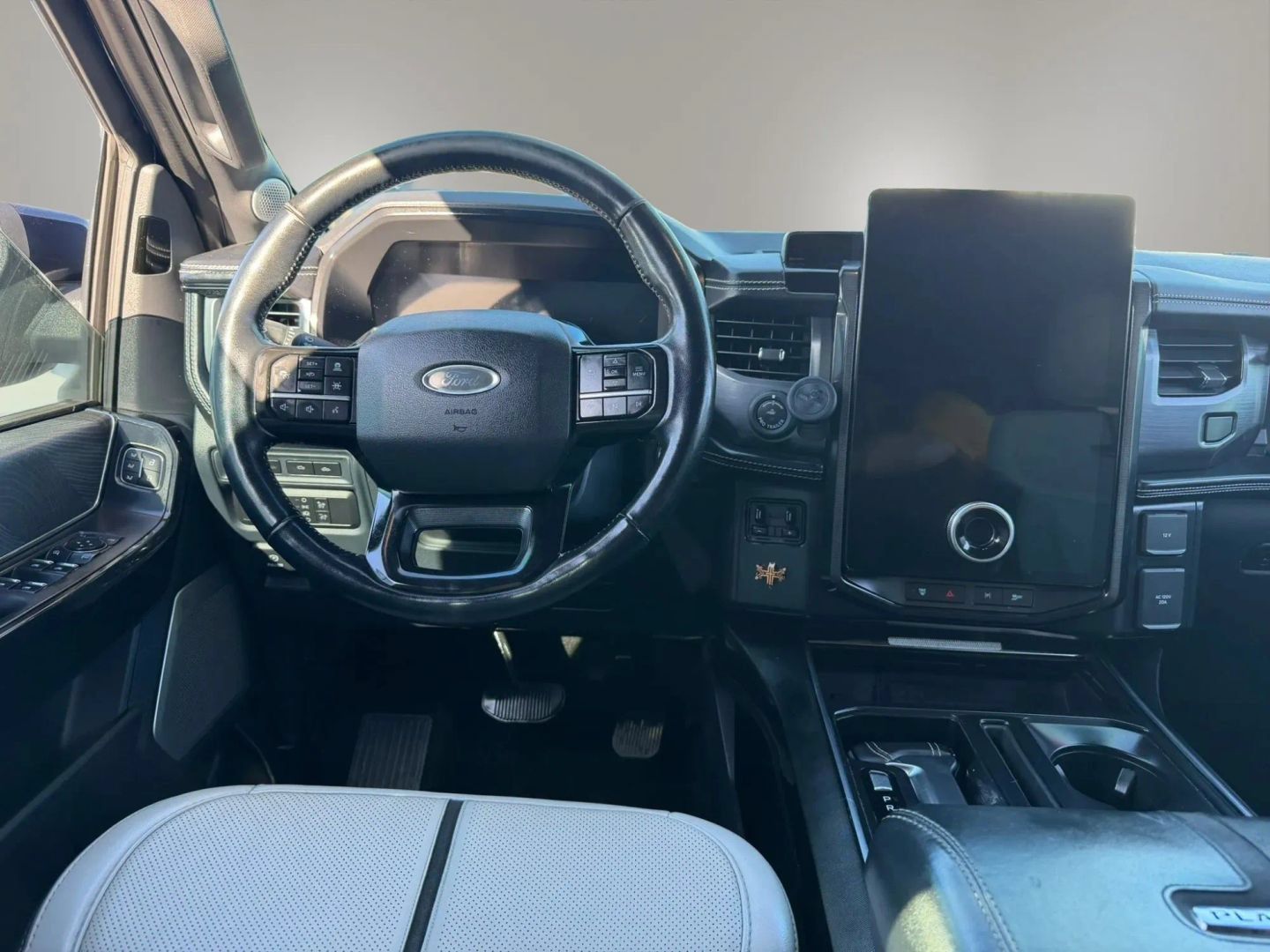 Used 2022 Ford F150 Lightning Platinum AWD/4WD image 20