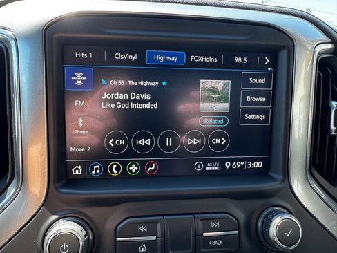 Used 2020 Chevrolet Silverado 2500 LTZ w/ LTZ Plus Package AWD/4WD image 18