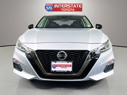Used 2020 Nissan Altima 2.5 SR w/ Premium Package AWD/4WD image 2