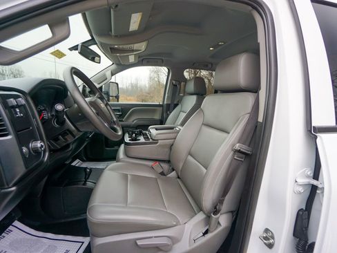 Used 2019 Chevrolet Silverado 2500 W/T w/ WT Convenience Package AWD/4WD image 19