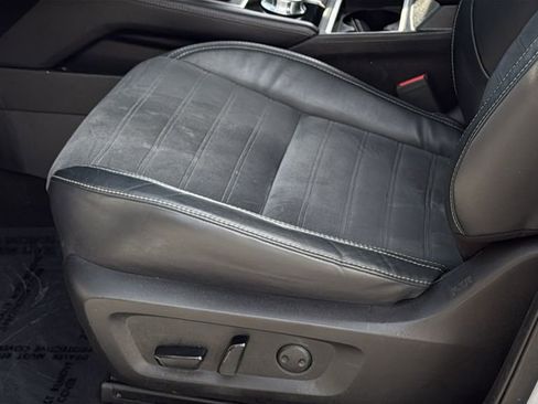 Used 2022 Mitsubishi Outlander SE image 23