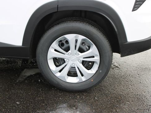 New 2026 Chevrolet Trax LS image 41