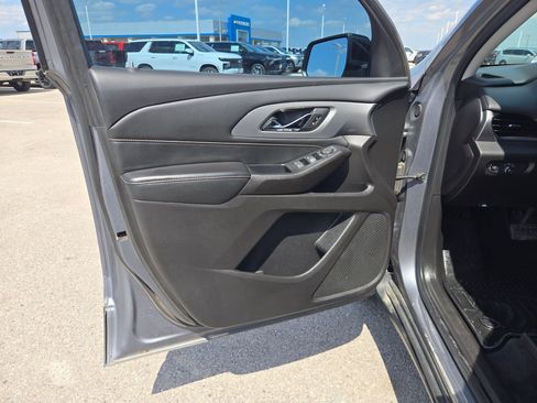 Certified 2021 Chevrolet Traverse LS FWD image 12