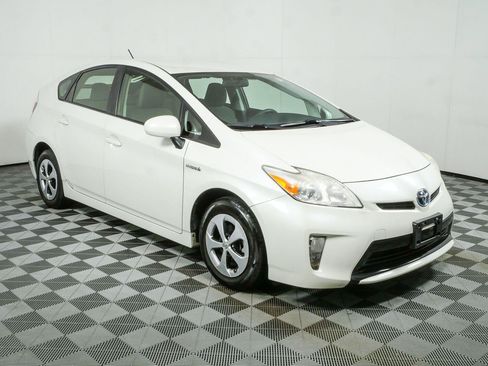 Used 2013 Toyota Prius Two FWD image 1