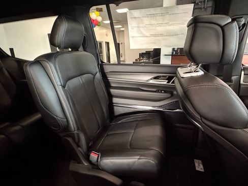 New 2026 Jeep Grand Wagoneer Summit w/ Premium Group III AWD/4WD image 22