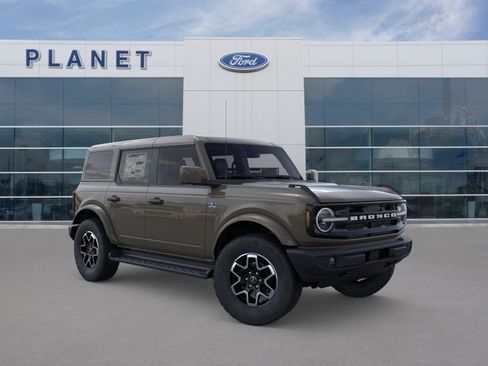 New 2026 Ford Bronco Outer Banks AWD/4WD image 9