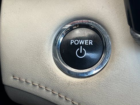 Used 2023 Toyota Highlander Platinum AWD/4WD image 20