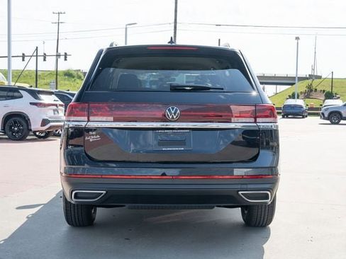New 2026 Volkswagen Atlas SE FWD image 5