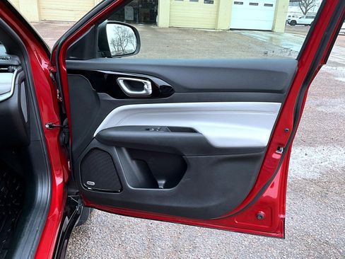 Used 2024 Jeep Compass Limited w/ Elite Group image 17