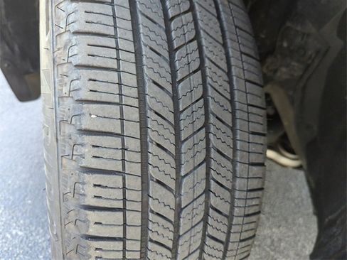 Certified 2021 Nissan Rogue S image 43